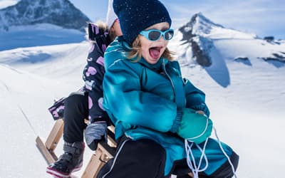 Красочные комбинезоны Reima для детей