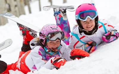 Рейтинг лучших брендов детских зимних курток и комбинезонов