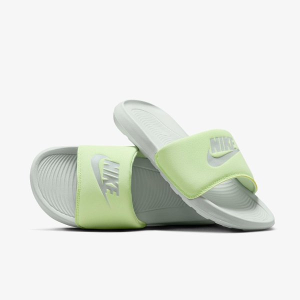 Жіночі тапочки NIKE W VICTORI ONE SLIDE