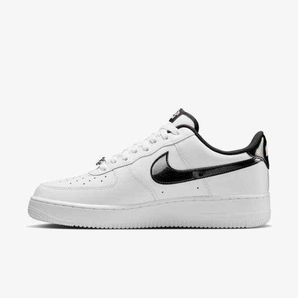 Чоловічі кросівки NIKE AIR FORCE 1 07 LV8