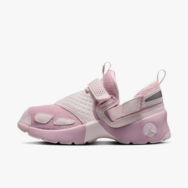 Жіночі кросівки WMNS JORDAN TRUNNER LX