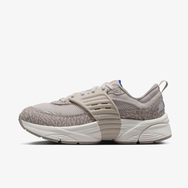 Жіночі кросівки WMNS JORDAN TRUNNER O/S