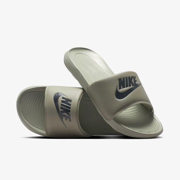 Чоловічі тапочки NIKE VICTORI ONE SLIDE