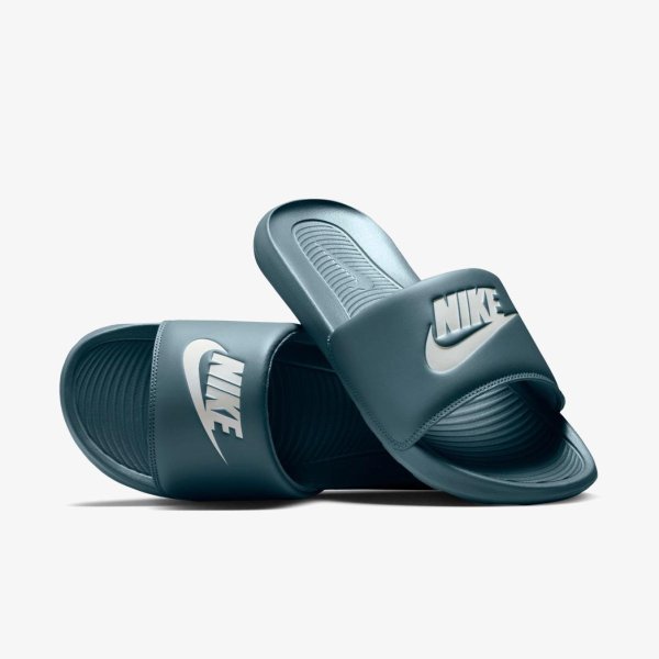 Чоловічі тапочки NIKE VICTORI ONE SLIDE
