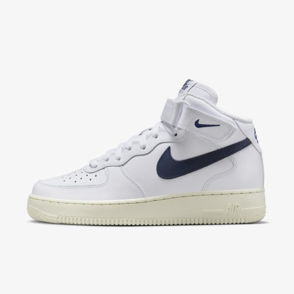 Жіночі кросівки NIKE WMNS AIR FORCE 1 07 MID