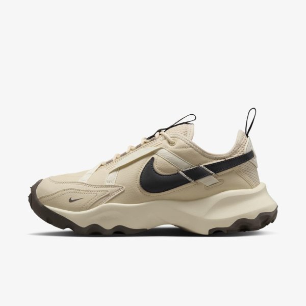 Женские кроссовки NIKE W TC 7900