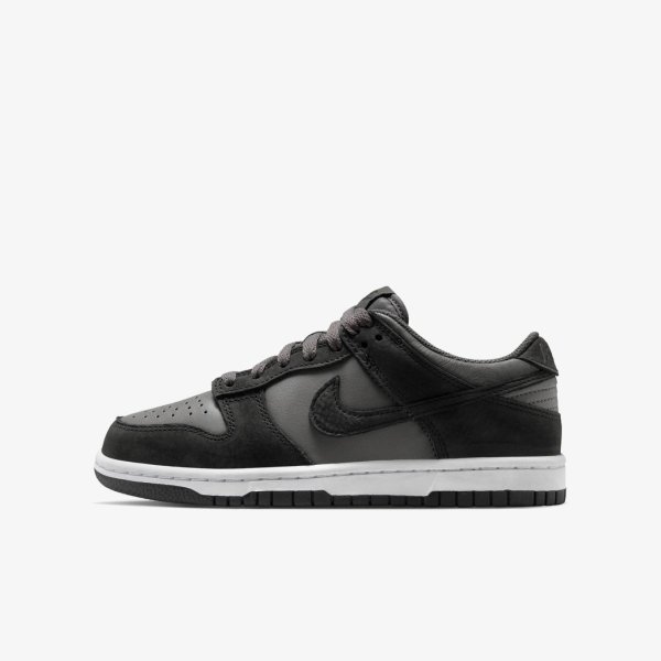Детские кроссовки NIKE DUNK LOW SE (GS)