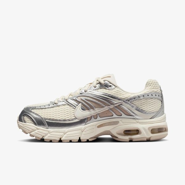 Женские кроссовки NIKE WMNS AIR MAX MOTO 2K PALE IVORY / METALLIC SILVER