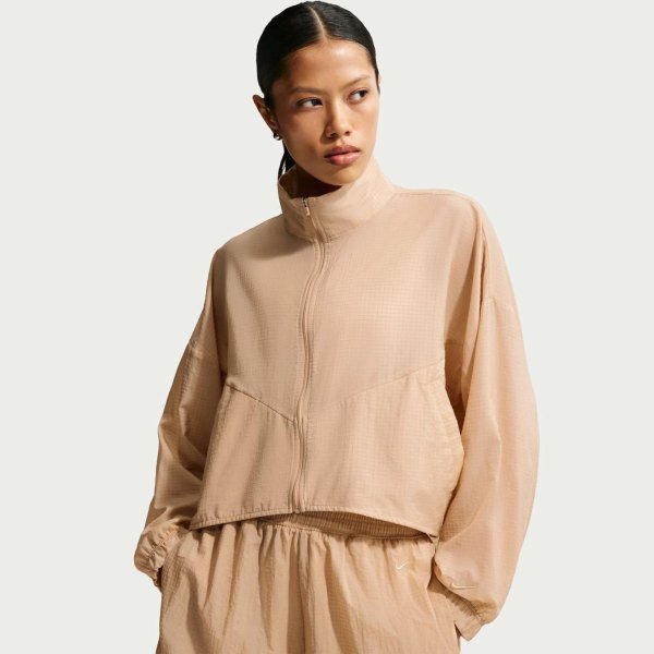 Женская куртка NIKE SPORTSWEAR OVERSIZED LIGHTWEIGHT RIPSTOP WINDRUNNER JACKET