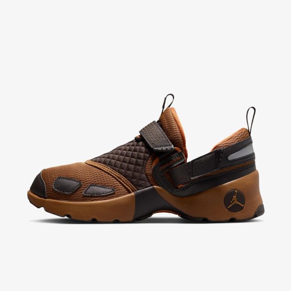 Жіночі кросівки JORDAN TRUNNER LX