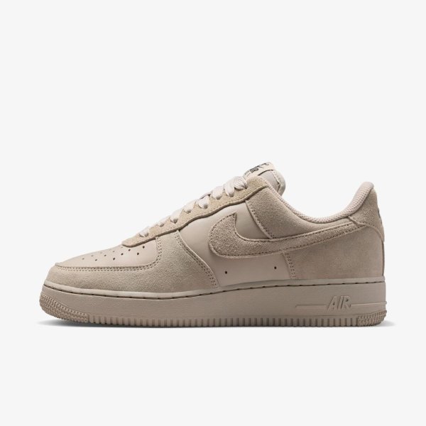 Женские кроссовки NIKE AIR FORCE 1 '07