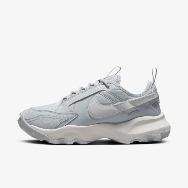 Жіночі кросівки NIKE WMNS TC 7900 WOLF GREY