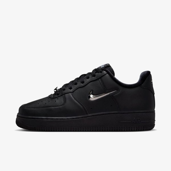 Жіночі кросівки NIKE AIR FORCE 1 '07 SHOES