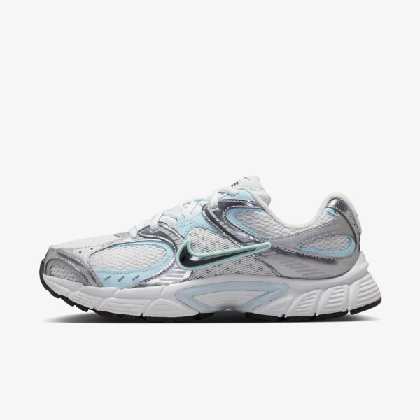 Жіночі кросівки NIKE V5 RNR SHOES