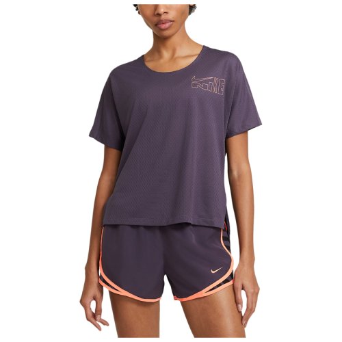 Футболка NIKE W NK ICON CLASH CITY SLEEK SS