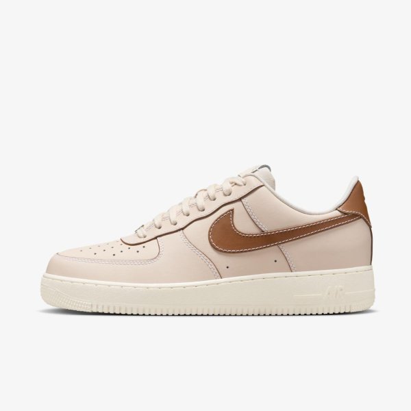 Чоловічі кросівки NIKE AIR FORCE 1 07