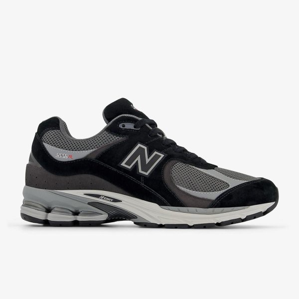 Мужские кроссовки NEW BALANCE 2002 BLACK / CASTLEROCK