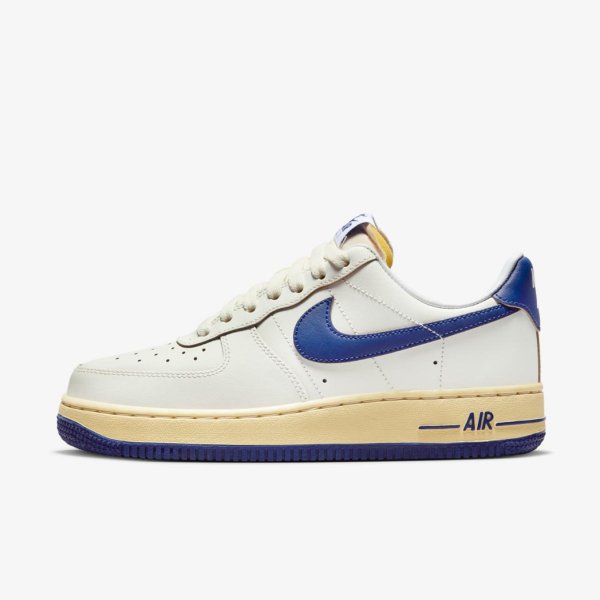 Жіночі кросівки NIKE WMNS AIR FORCE 1 07