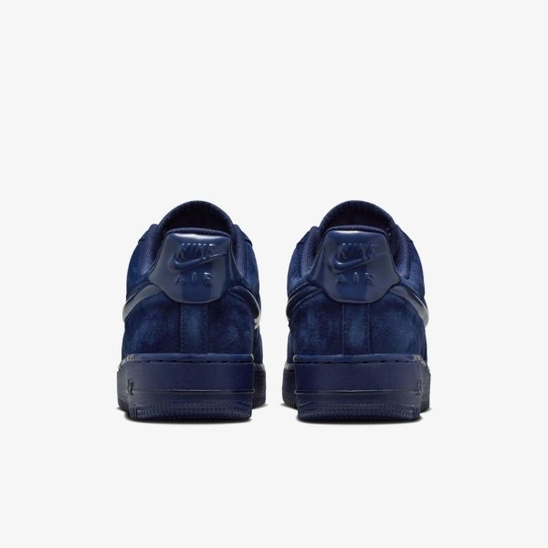 Жіночі кросівки NIKE WMNS AIR FORCE 1 07 MIDNIGHT NAVY