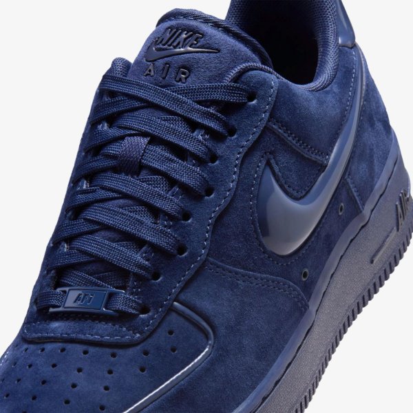 Жіночі кросівки NIKE WMNS AIR FORCE 1 07 MIDNIGHT NAVY