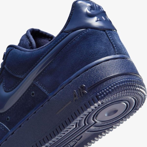 Жіночі кросівки NIKE WMNS AIR FORCE 1 07 MIDNIGHT NAVY