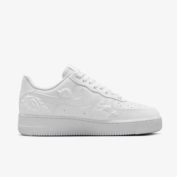 Жіночі кросівки NIKE WMNS AIR FORCE 1 07 WHITE ROSES