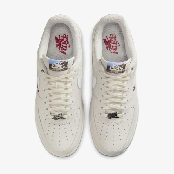 Чоловічі кросівки NIKE AIR FORCE 1 07 LOW YEAR OF THE HORSE