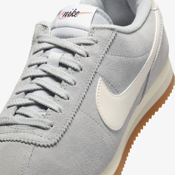 Жіночі кросівки NIKE WMNS CORTEZ SUEDE SMOKE GREY