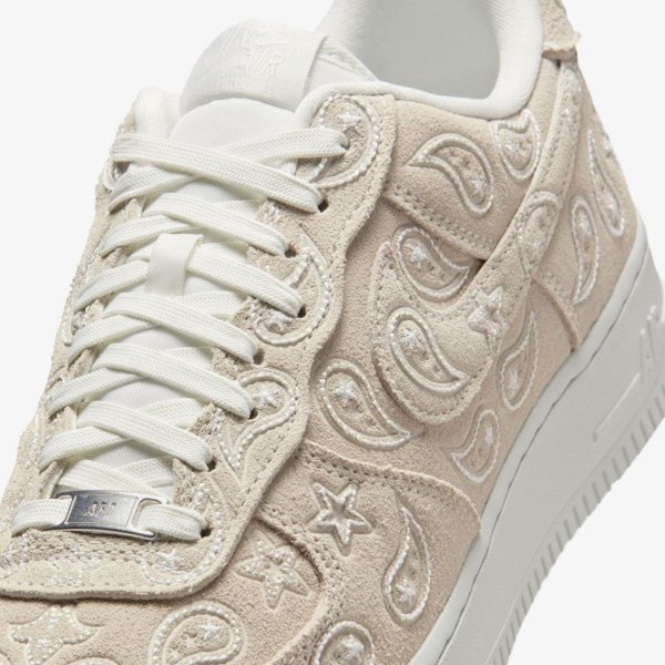 Чоловічі кросівки NIKE AIR FORCE 1 07 LV8 PAISLEY SUEDE