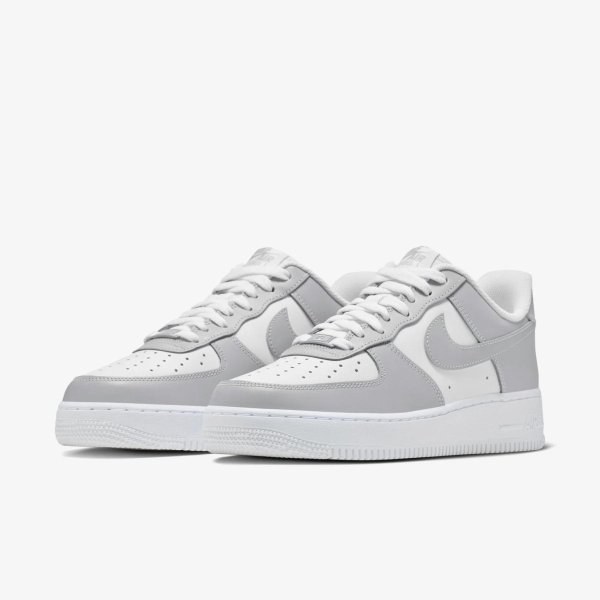 Чоловічі кросівки NIKE AIR FORCE 1 07 WOLF GREY