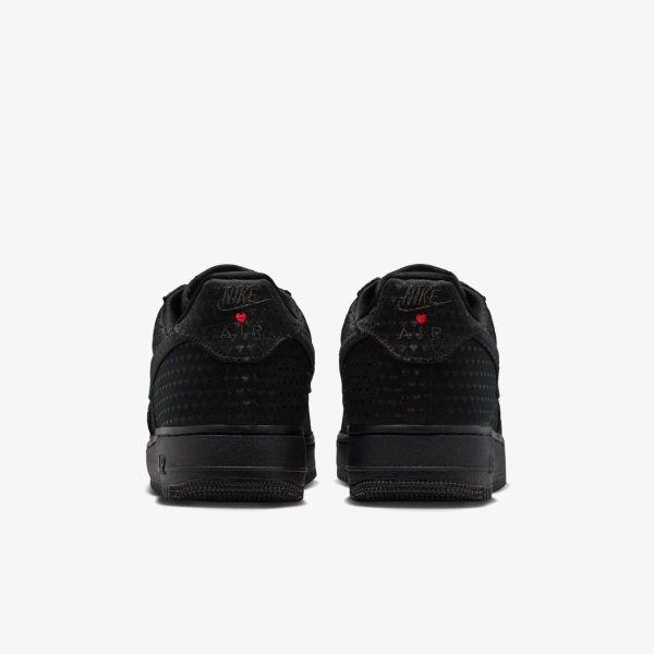 Чоловічі кросівки NIKE AIR FORCE 1 RETRO VALENTINE'S DAY TRIPLE BLACK