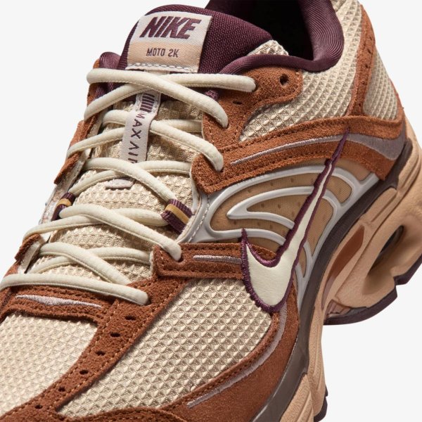 Чоловічі кросівки NIKE AIR MAX MOTO 2K LIGHT BRITISH TAN