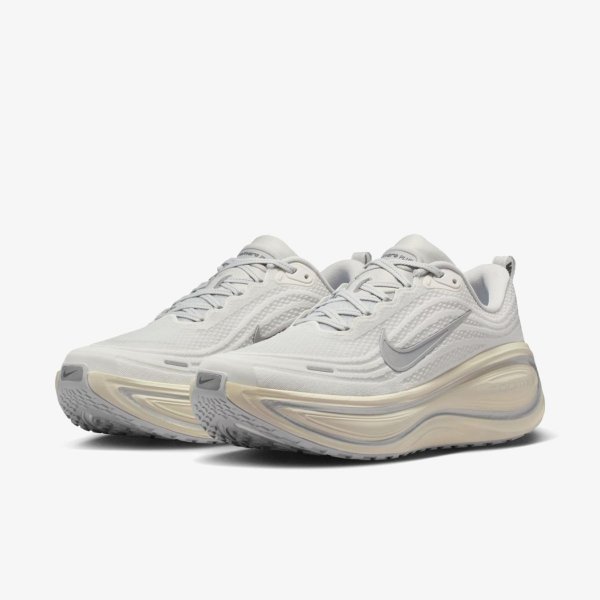 Чоловічі кросівки NIKE VOMERO PLUS PLATINUM TINT