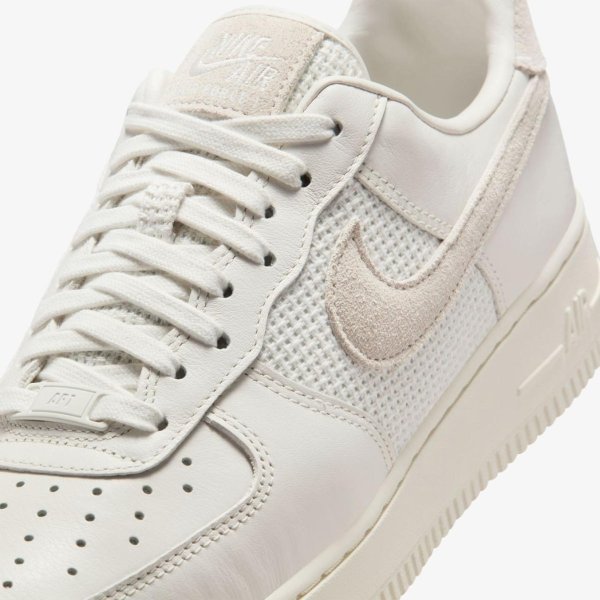 Жіночі кросівки NIKE WMNS AIR FORCE 1 07 PHANTOM