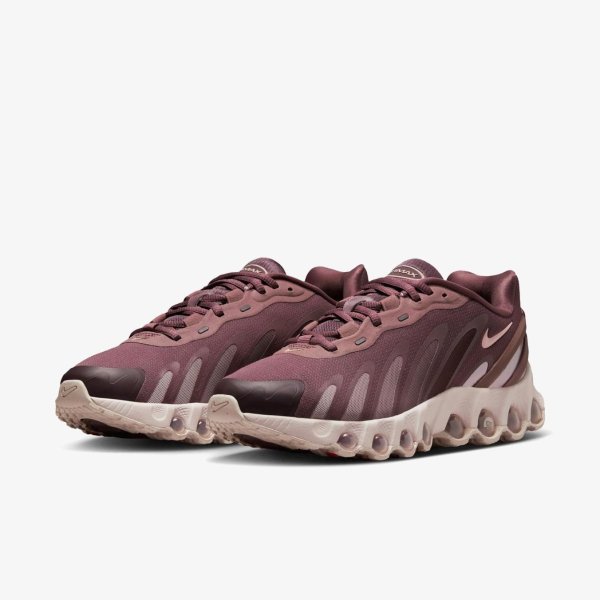 Жіночі кросівки NIKE AIR MAX DN8