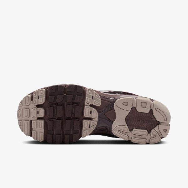 Жіночі кросівки NIKE WMNS AIR MAX MOTO 2K SE BURGUNDY CRUSH