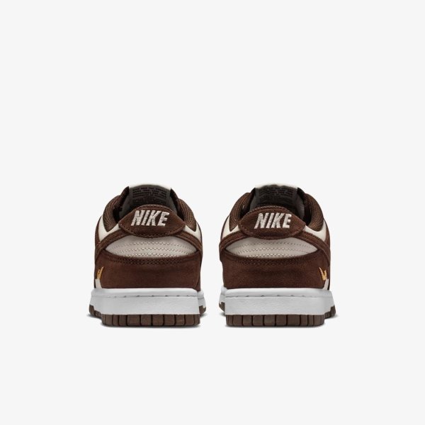 Жіночі кросівки NIKE WMNS DUNK LOW BAROQUE BROWN / METALLIC GOLD