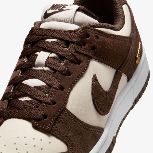 Жіночі кросівки NIKE WMNS DUNK LOW BAROQUE BROWN / METALLIC GOLD
