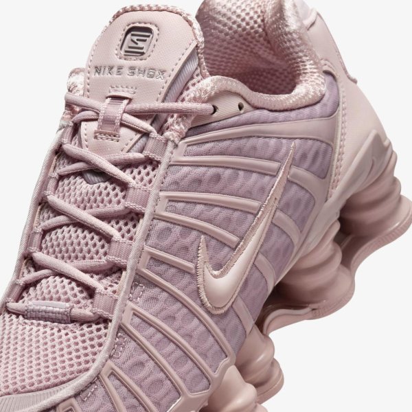 Жіночі кросівки NIKE WMNS SHOX TL PARTICLE ROSE
