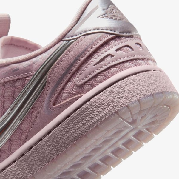 Жіночі кросівки WMNS AIR JORDAN 1 LOW METHOD OF MAKE PARTICLE ROSE