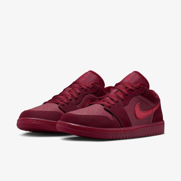 Жіночі кросівки WMNS AIR JORDAN 1 LOW SE VALENTINE'S DAY LIPS KISS
