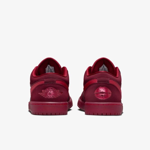 Жіночі кросівки WMNS AIR JORDAN 1 LOW SE VALENTINE'S DAY LIPS KISS