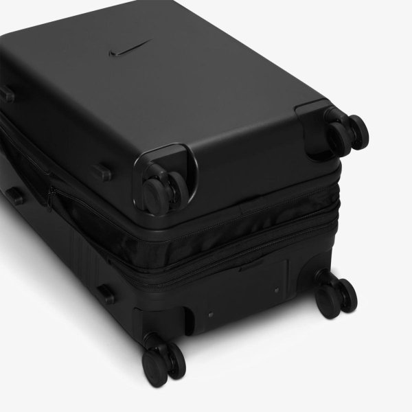 Валіза NIKE NK 22IN HARDSHELL LUGGAGE