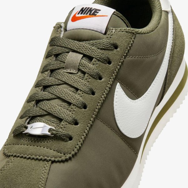 Жіночі кросівки NIKE WMNS CORTEZ TEXTILE MEDIUM OLIVE