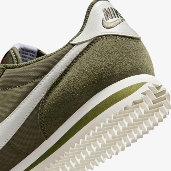Жіночі кросівки NIKE WMNS CORTEZ TEXTILE MEDIUM OLIVE