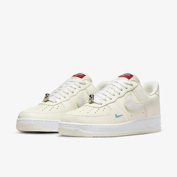 Чоловічі кросівки NIKE AIR FORCE 1 07