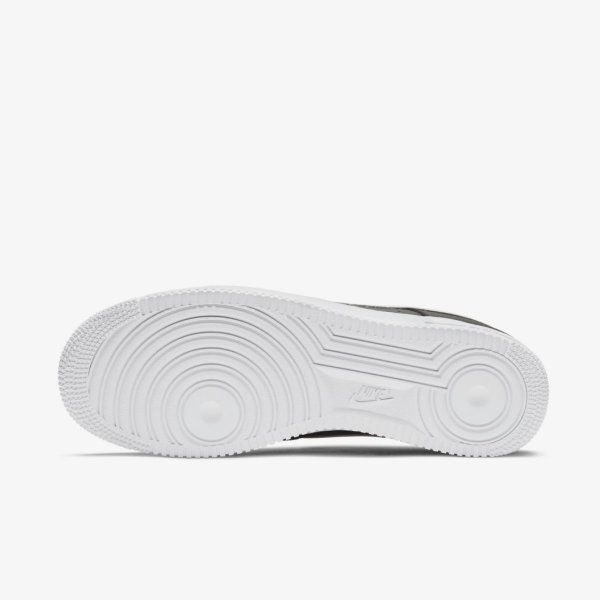 Чоловічі кросівки NIKE AIR FORCE 1 07