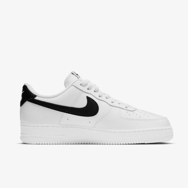 Чоловічі кросівки NIKE AIR FORCE 1 07 WHITE / BLACK