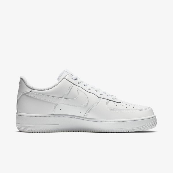 Чоловічі кросівки NIKE AIR FORCE 1 07 WHITE