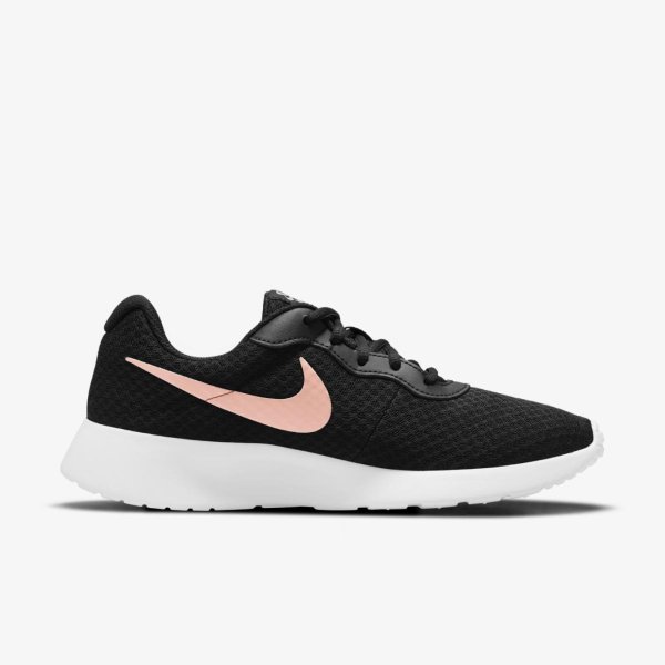 Женские кроссовки NIKE WMNS TANJUN